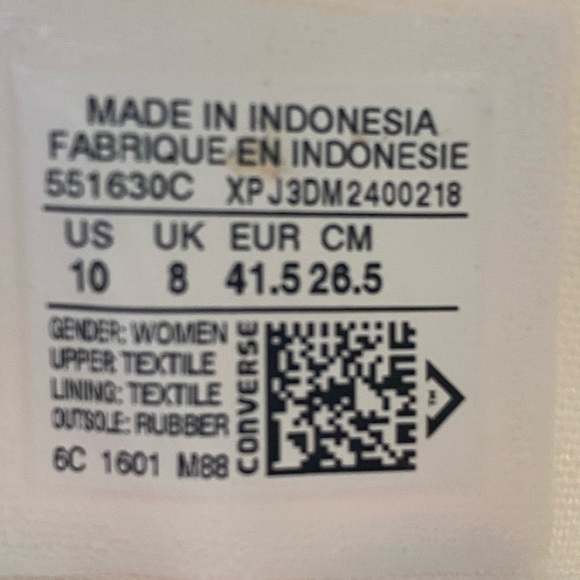 Host Pick! Chuck Taylor All Star Solar Orange HI Top fashion sneaker 551630C - Picture 4 of 4